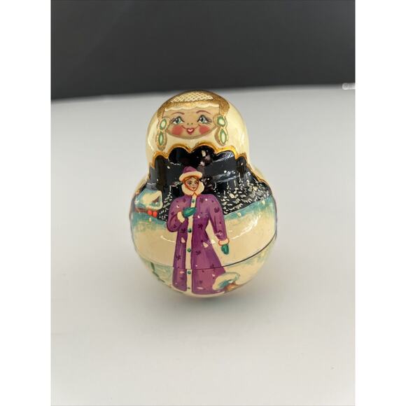 Matryoshka Russian Nesting Doll Set of 5 signed Cepzueb Nocag Winter Scene Ivory - Picture 5 of 9